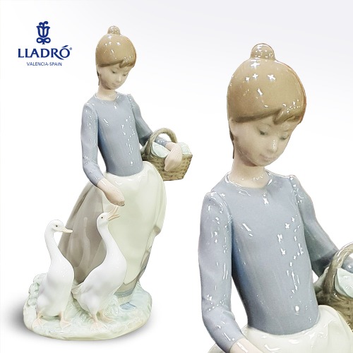 스페인 야드로(LLADRO)도자기 인형(농장소녀와거위한쌍)(368205)